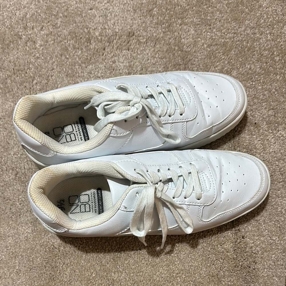 No Boundaries White Women's Sneakers